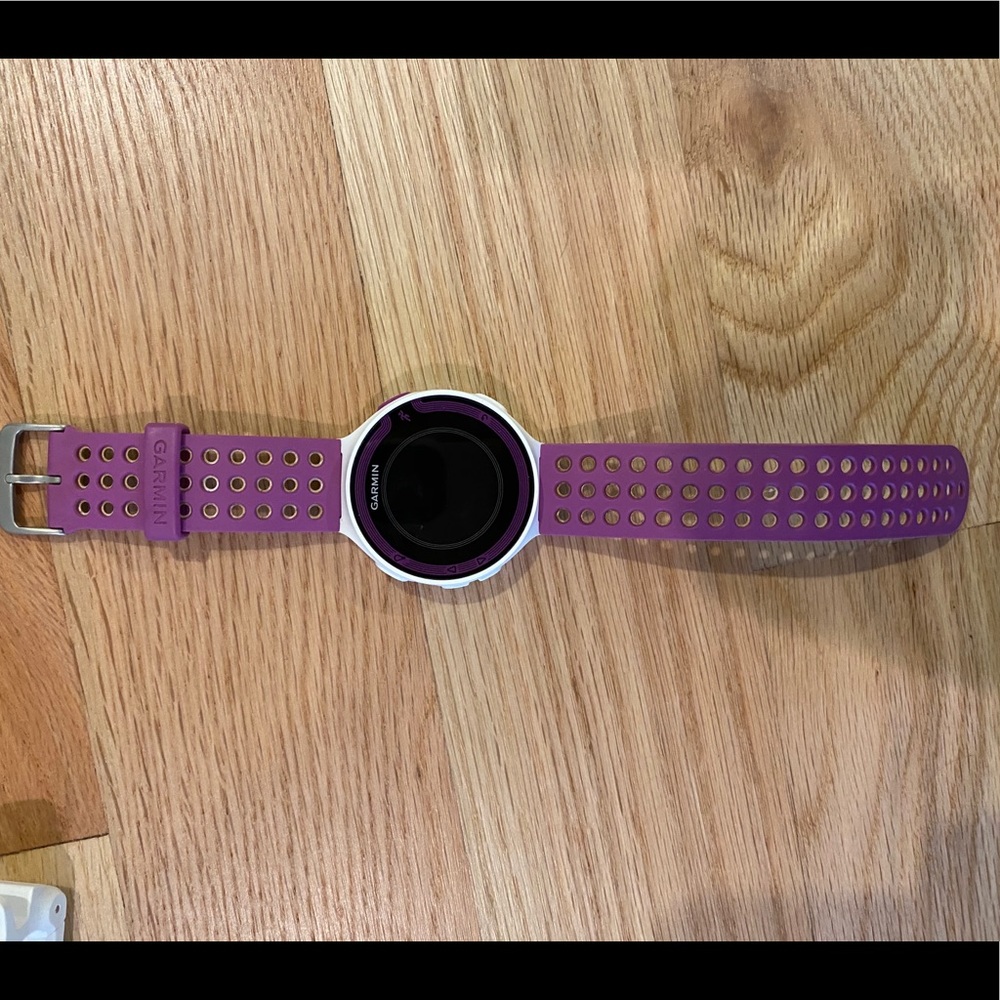 Garmin Forerunner 220 - Picture 2 of 6